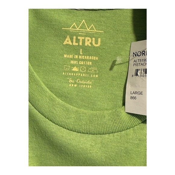 ALTRU Go Outside Pistachio Green Fennec‎ Fox Graphic T-Shirt Large NWT - Picture 4 of 5